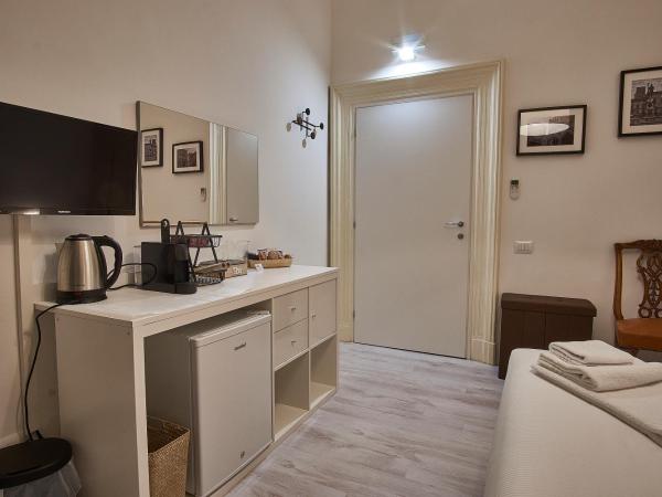 Cuore di Bologna Suites : photo 4 de la chambre studio standard