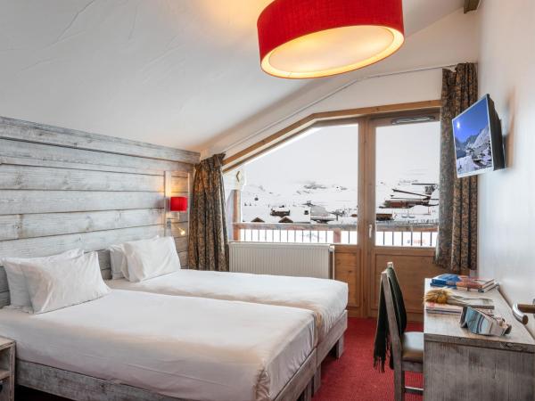 Hôtel L'Aiguille Percée : photo 1 de la chambre chambre double supérieure