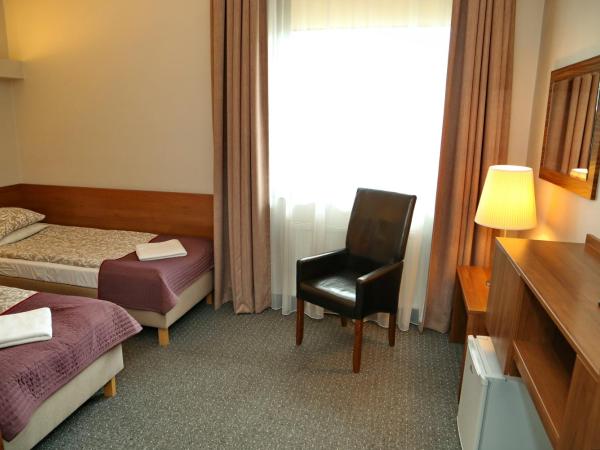 B & B Tomula : photo 2 de la chambre chambre double avec salle de bains privative