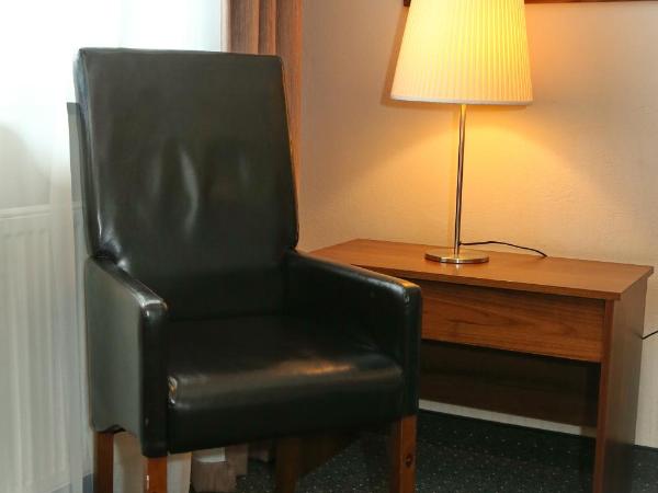 B & B Tomula : photo 3 de la chambre chambre double avec salle de bains privative