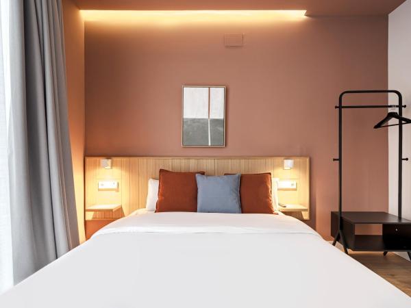Vallecas Suites by Olala Homes : photo 8 de la chambre chambre double - accessible aux personnes à mobilité réduite 
