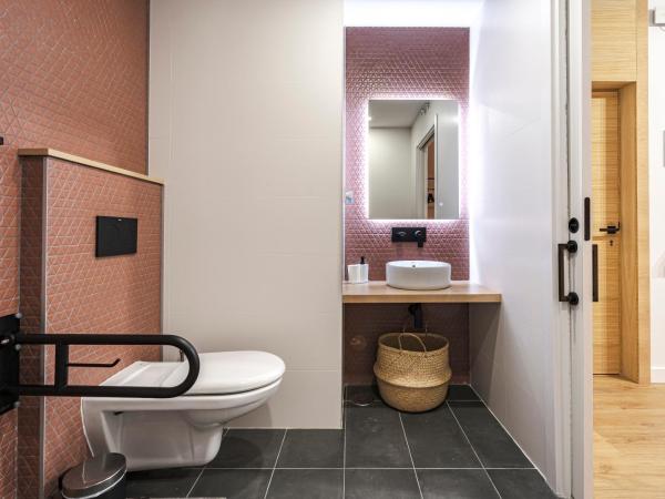 Vallecas Suites by Olala Homes : photo 7 de la chambre chambre double - accessible aux personnes à mobilité réduite 