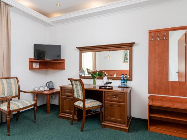 Hotel Artur : photo 1 de la chambre chambre familiale
