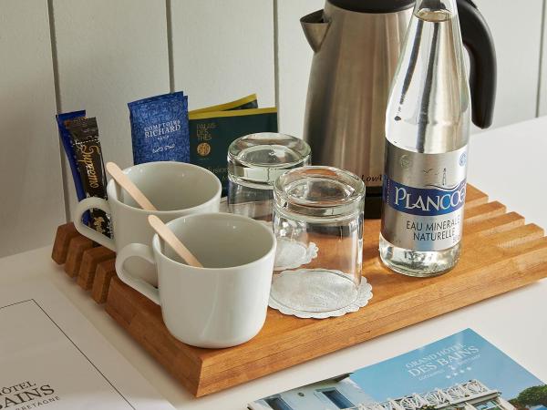 Le Grand Hotel des Bains & Spa - Bretagne : photo 6 de la chambre chambre double standard