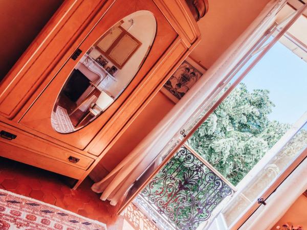 B&B en Provence- Villa Saint Marc : photo 10 de la chambre chambre double - vue sur jardin