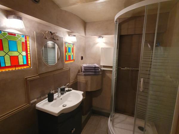 la Villa Mancelle : photo 8 de la chambre chambre triple - vue sur jardin