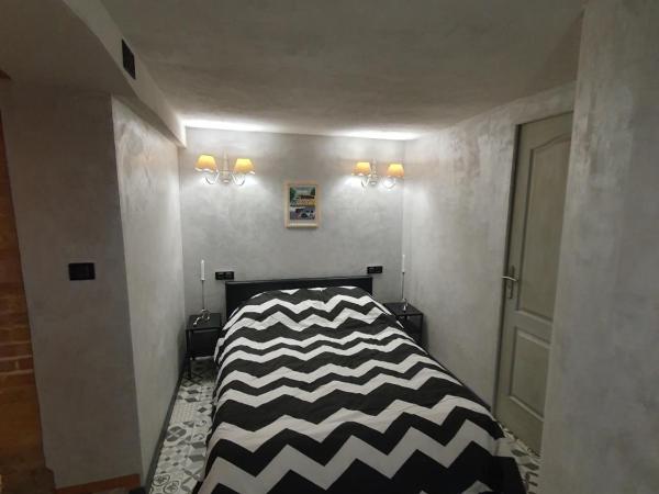 la Villa Mancelle : photo 1 de la chambre chambre double - vue sur jardin