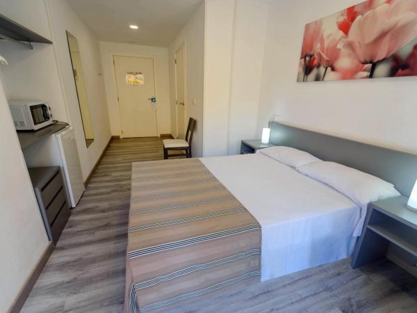 Hostal Anna Benidorm : photo 3 de la chambre chambre double