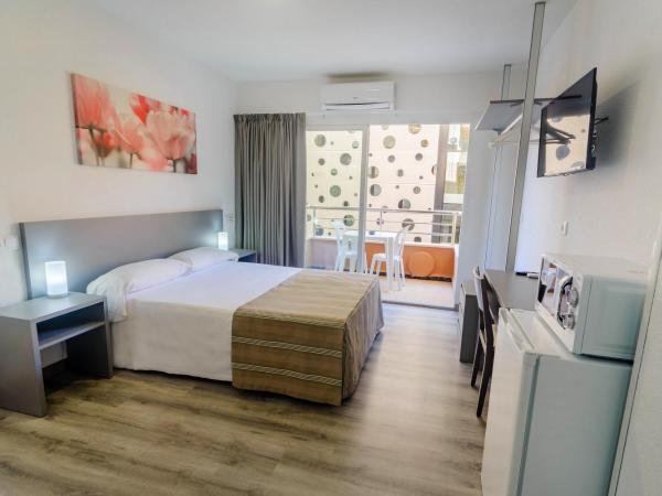 Hostal Anna Benidorm : photo 8 de la chambre chambre double