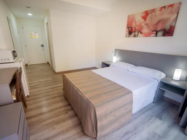 Hostal Anna Benidorm : photo 9 de la chambre chambre double