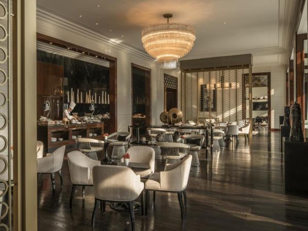 Four Seasons Hotel Tianjin : photo 10 de la chambre chambre lit king-size deluxe avec forfait club exécutif