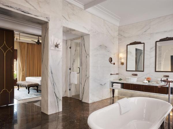Sawai Man Mahal : photo 6 de la chambre suite de luxe avec bassin profond