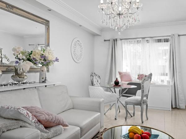 Sunny Rooms Mascot : photo 1 de la chambre chambre double