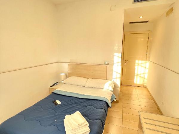 Hotel Como : photo 2 de la chambre chambre double Économique