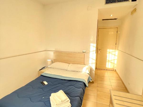 Hotel Como : photo 4 de la chambre chambre double Économique