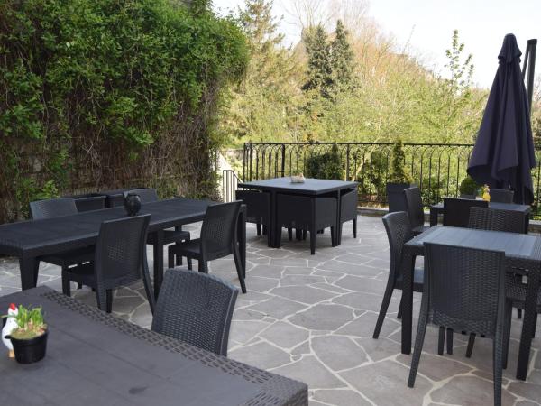 Au coin du spa : photo 6 de la chambre chambre lit king-size - vue sur jardin