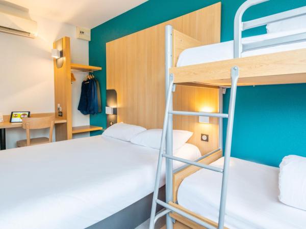 B&B HOTEL Cholet Sud : photo 6 de la chambre chambre quadruple