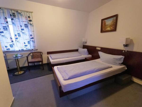 Hotel Zum Klüverbaum : photo 7 de la chambre chambre lits jumeaux