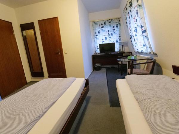 Hotel Zum Klüverbaum : photo 8 de la chambre chambre lits jumeaux