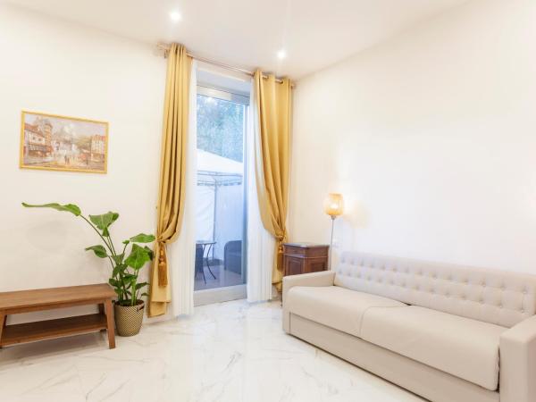 Villa Royal : photo 5 de la chambre appartement - vue sur jardin - annexe