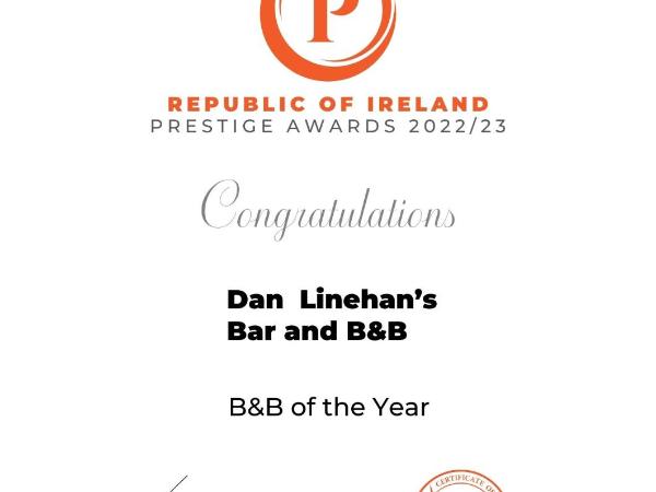 Dan Linehans Bar and B&B : photo 5 de la chambre chambre lits jumeaux avec salle de bains