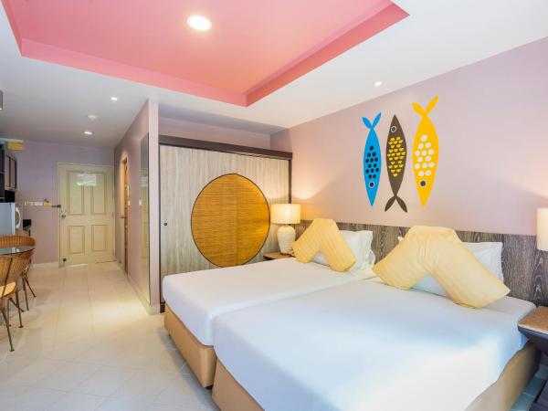 Bella Villa Prima : photo 3 de la chambre chambre lits jumeaux - vue sur piscine