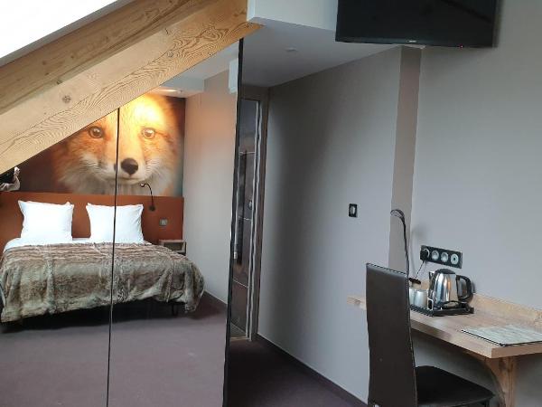 Les Loges Du Parc : photo 3 de la chambre chambre triple avec baignoire - renard - annexe