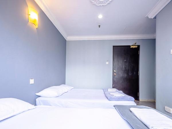 K Hotel 12 : photo 2 de la chambre grande chambre triple