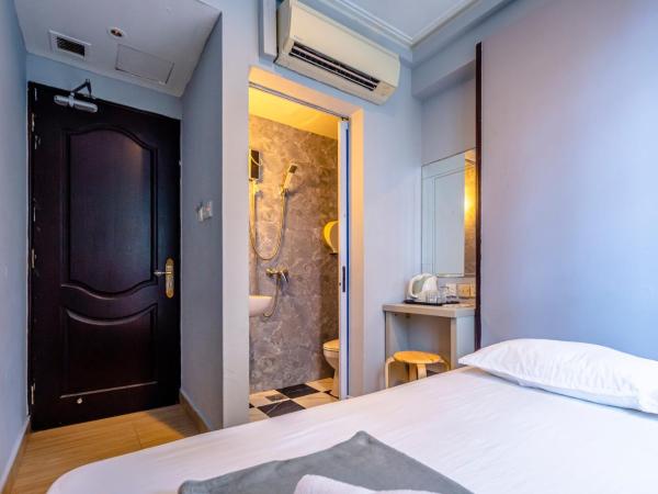 K Hotel 14 : photo 4 de la chambre chambre double