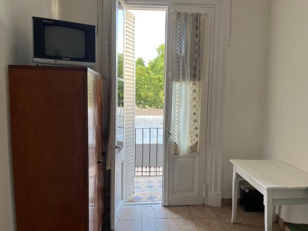 Sevilla Home Hotel : photo 4 de la chambre chambre double avec salle de bains commune