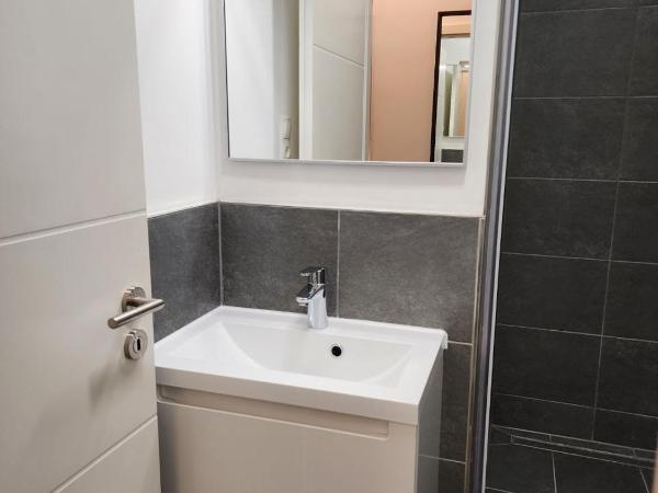 Davin City Aparments - Self-Check-In : photo 7 de la chambre double or twin room with bathroom 21