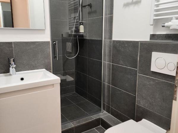 Davin City Aparments - Self-Check-In : photo 5 de la chambre double or twin room with bathroom 21