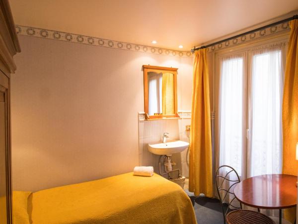 Port Royal Hotel : photo 1 de la chambre chambre simple avec salle de bains et toilettes communes