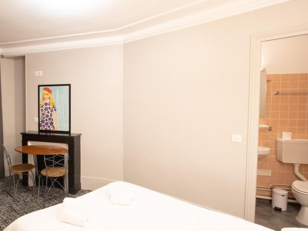 Port Royal Hotel : photo 2 de la chambre chambre double standard avec douche et toilettes privatives