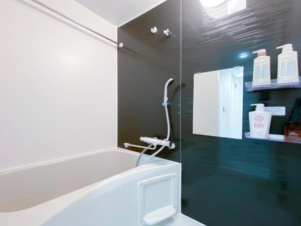 japan house shinkoiwa : photo 4 de la chambre chambre double avec salle de bains privative