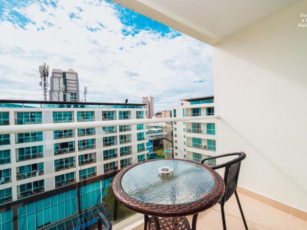 Centara Pattaya Hotel : photo 3 de la chambre hébergement lit king-size deluxe