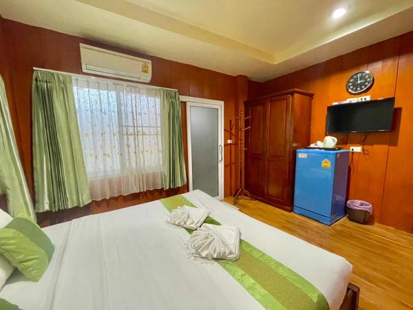 SuanTung Coffee & Guesthouse : photo 2 de la chambre chambre lit king-size