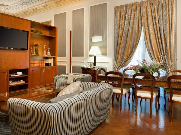 Catalonia Las Cortes : photo 5 de la chambre suite impériale