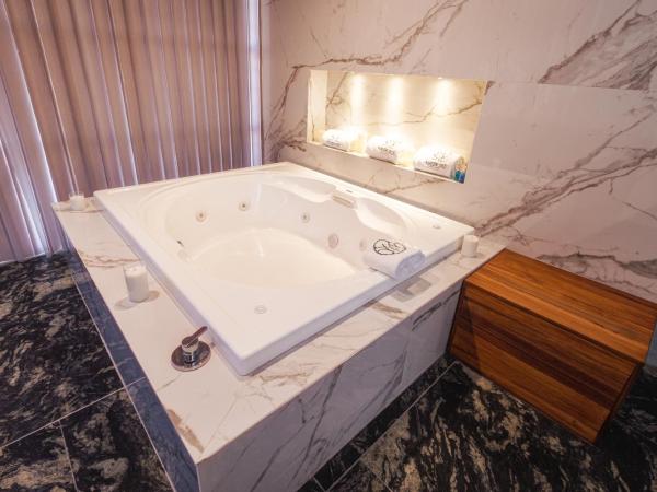 HOTEL & SPA MANSION SOLIS by HOTSSON : photo 6 de la chambre suite 3 chambres