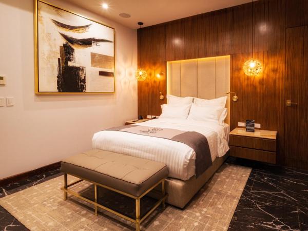 HOTEL & SPA MANSION SOLIS by HOTSSON : photo 4 de la chambre suite 3 chambres