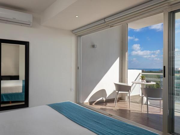 Suites Malecon Cancun : photo 5 de la chambre chambre double avec baignoire spa