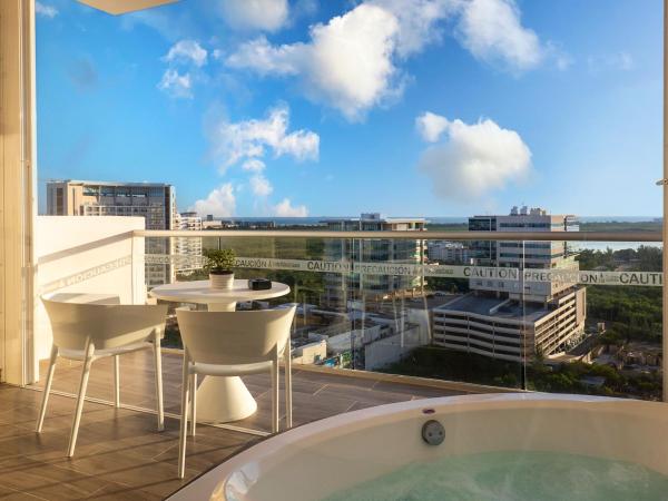 Suites Malecon Cancun : photo 2 de la chambre chambre double avec baignoire spa