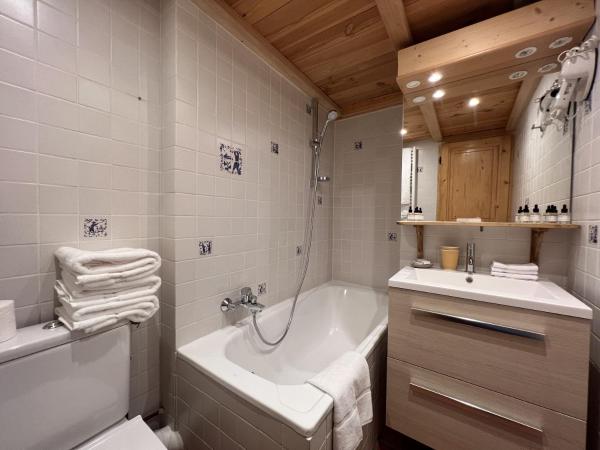 Everest Hotel : photo 10 de la chambre chambre triple – vue sur montagne