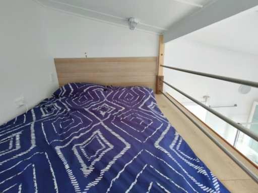 72 on NEWNHAM : photo 1 de la chambre studio