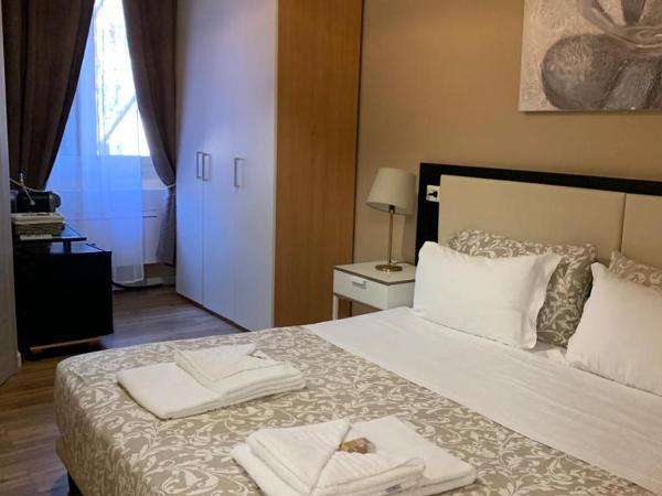 Domus La Foce Hotel Self check in : photo 3 de la chambre chambre double ou lits jumeaux avec salle de bains privative