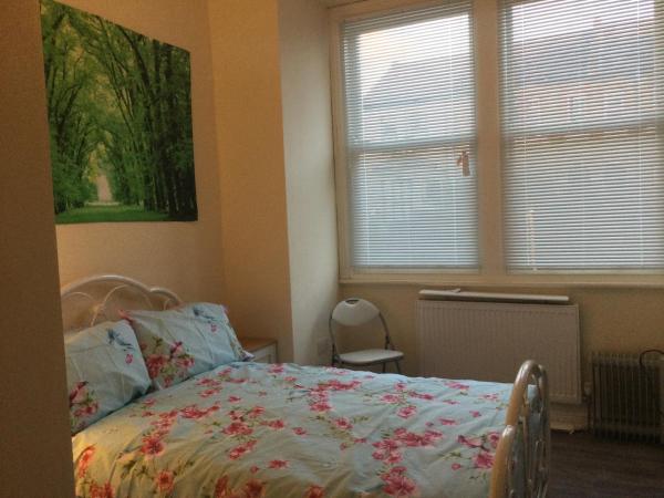 TDM Bachelot Lettings Ltd : photo 4 de la chambre grande chambre simple