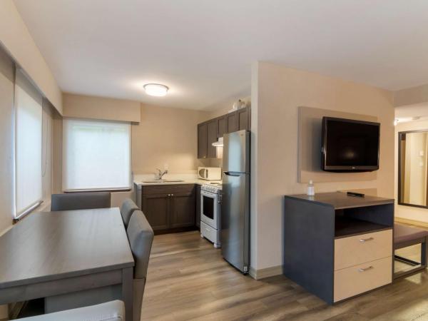 Best Western Premier Aberdeen Kamloops : photo 3 de la chambre two-bedroom queen suite with two queen beds with sofa bed - non-smoking
