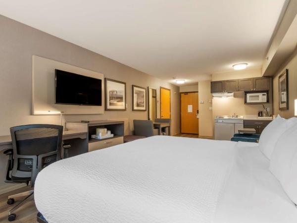 Best Western Premier Aberdeen Kamloops : photo 3 de la chambre chambre lit king-size avec baignoire spa - non-fumeurs