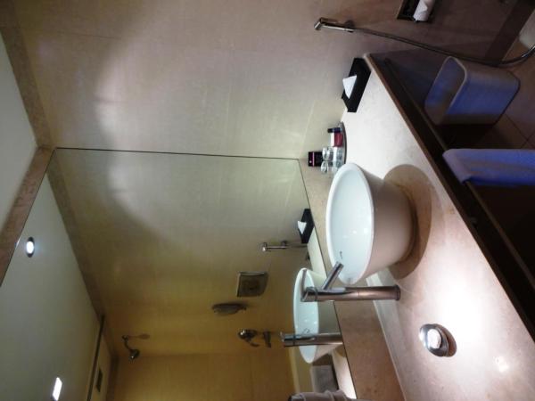 Royal Orchid Central Bangalore, Manipal Centre, MG Road : photo 1 de la chambre club room with 10% discount on food & beverages 