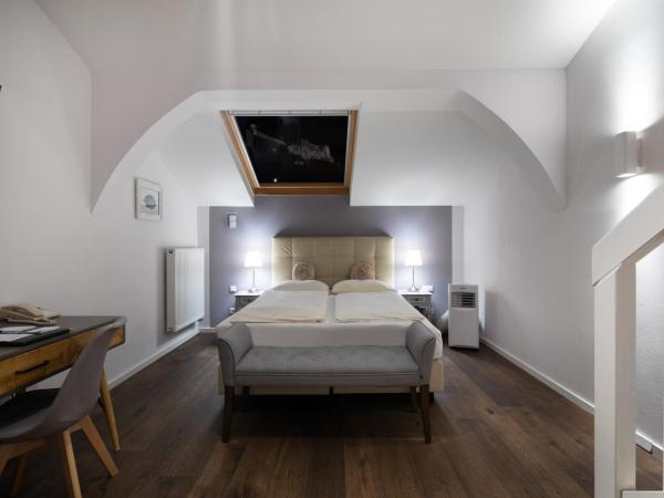 Altstadthotel Kasererbräu : photo 2 de la chambre suite avec vue sur la forteresse